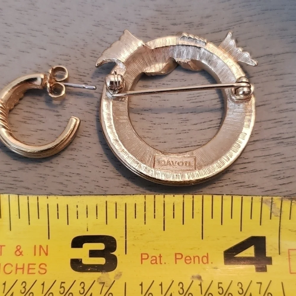 Vintage avon pin & pierced earrings set goldtone & crystals